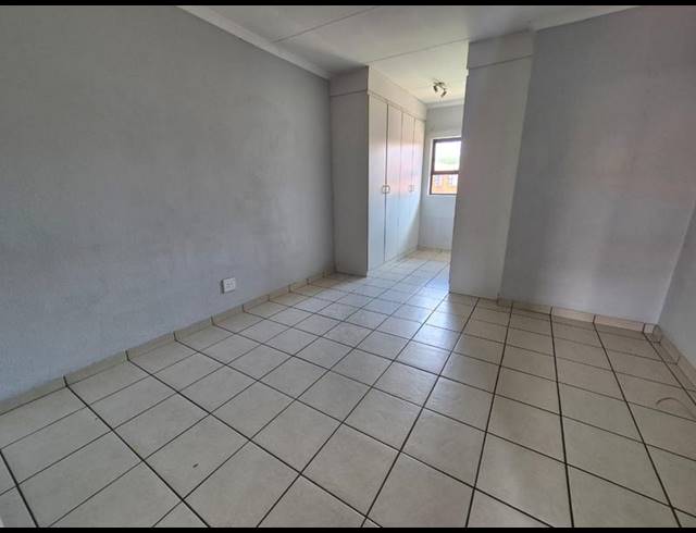 2 BEDROOM TOWNHOUSE FOR SALE IN FLORENTIA